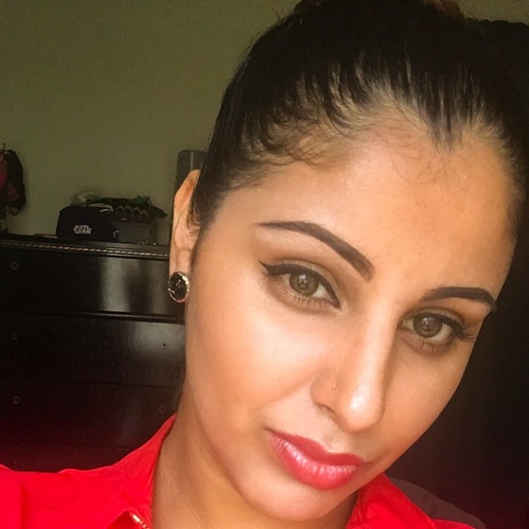 Poshmark profile picture for @preet123