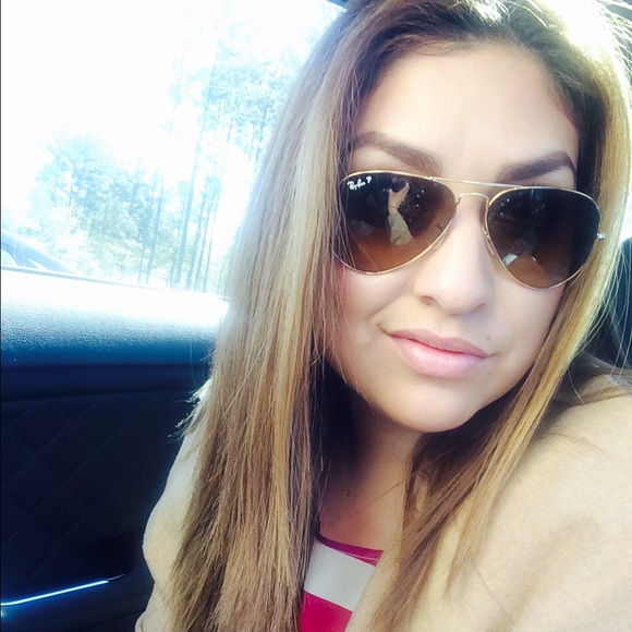 angiebustos