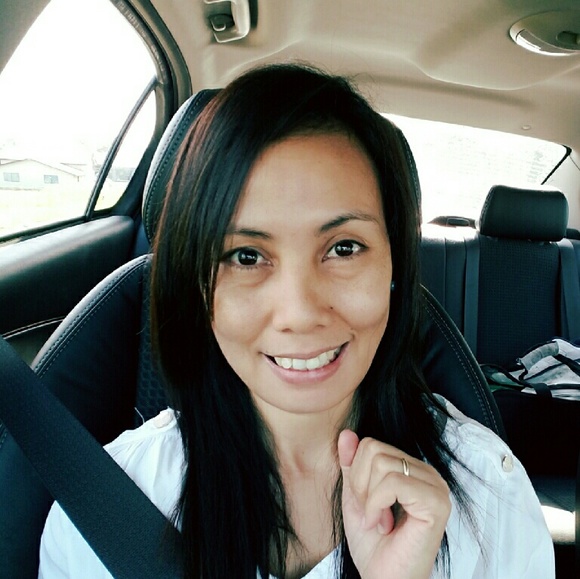 Poshmark profile picture for @taping
