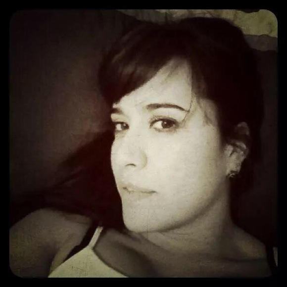 Poshmark profile picture for @minata