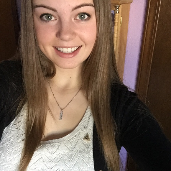 chelsealou95