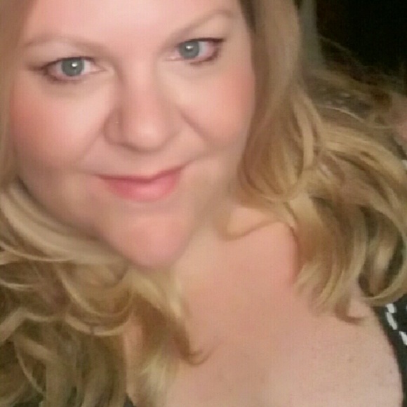 christinels1027