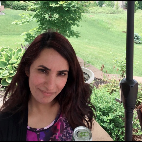 Poshmark profile picture for @goyal