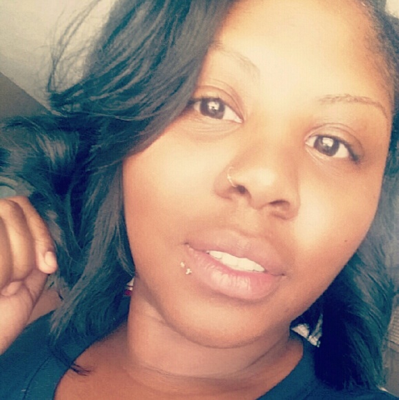 Poshmark profile picture for @afternoon