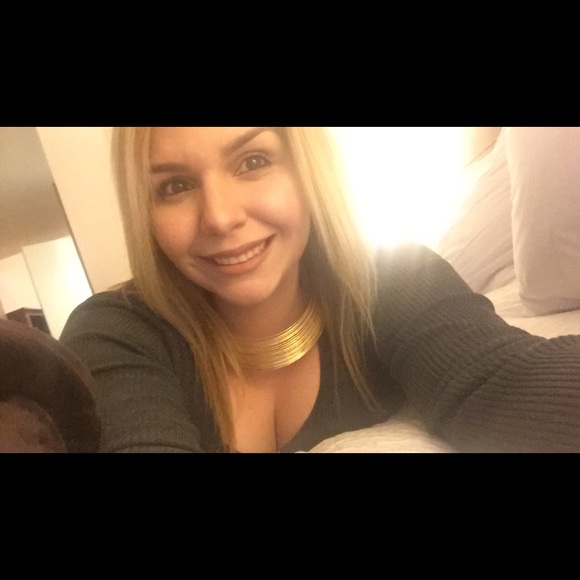 adrianavl12744
