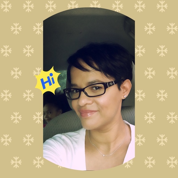Poshmark profile picture for @johanna