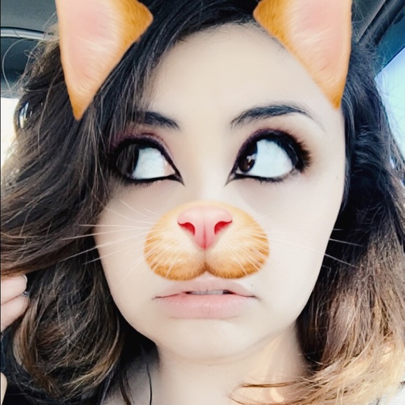 ella_cruz