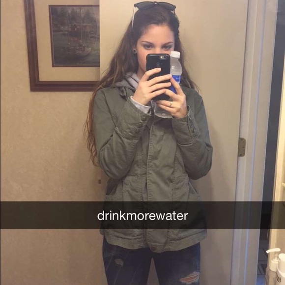 alexadrinkwater