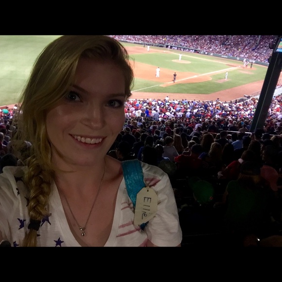 ellie_bellie17