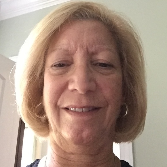 Poshmark profile picture for @vergo