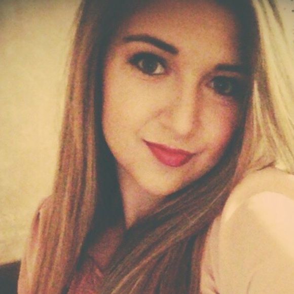 megan_perry4