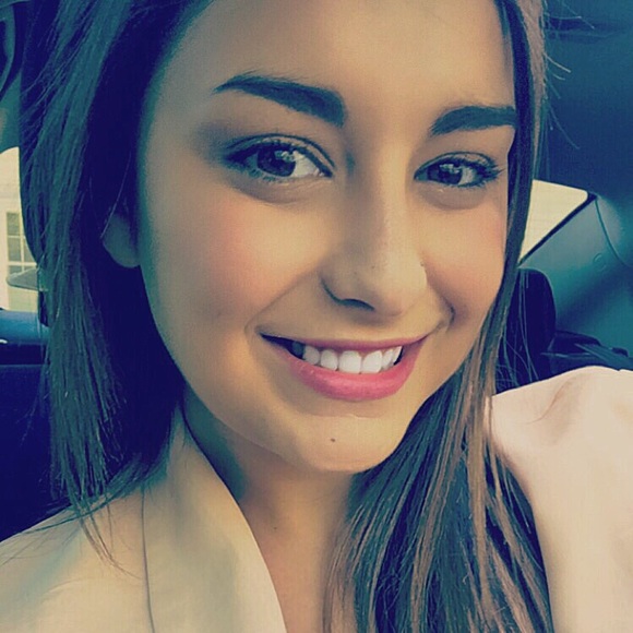 mary_wags