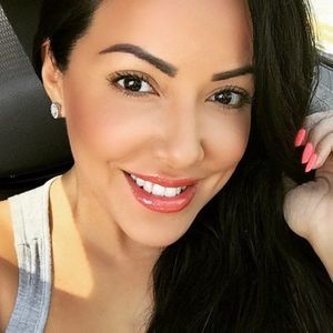 Deanne Munoz's Closet (@deannemunoz) Poshmark