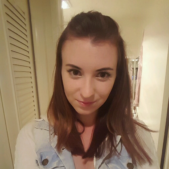 carolinedobbs92