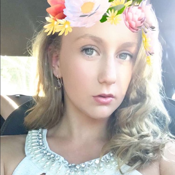 farrah_volpi