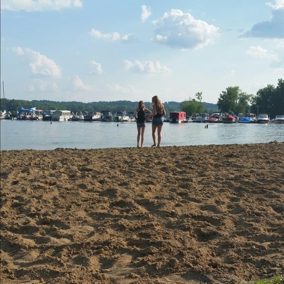 alexis_29_