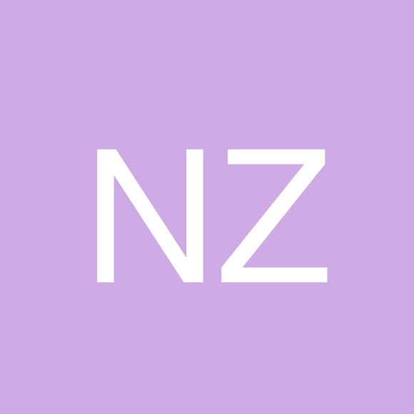 Poshmark profile picture for @nzen
