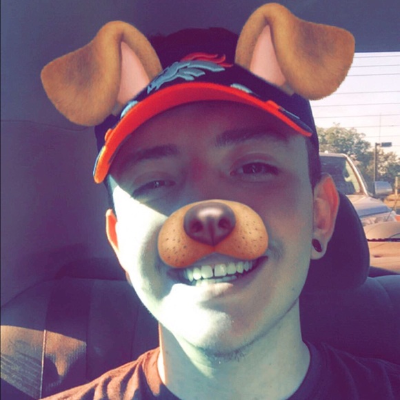 Poshmark profile picture for @zayzay98