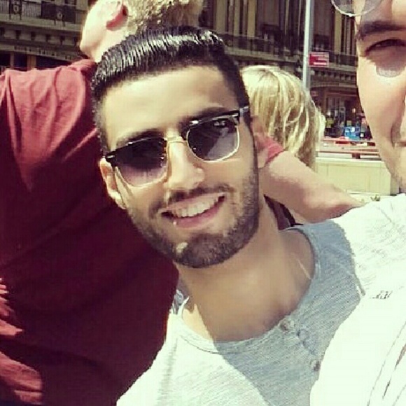 Poshmark profile picture for @houssam