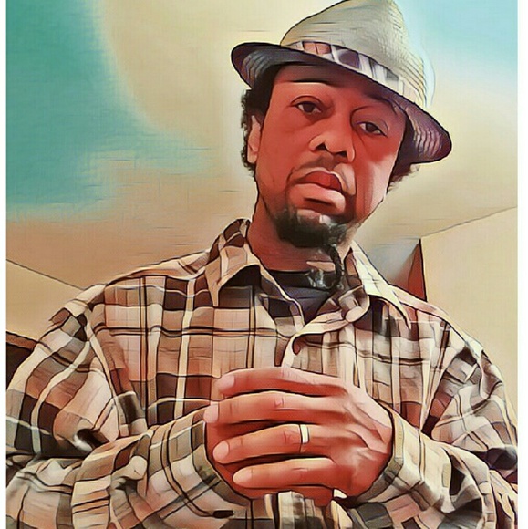 Poshmark profile picture for @toughest