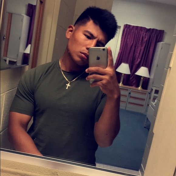 Poshmark profile picture for @hgarcia97