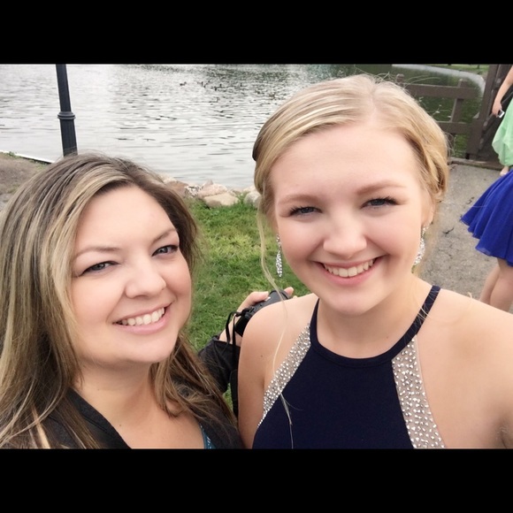 nicolecalhoun10
