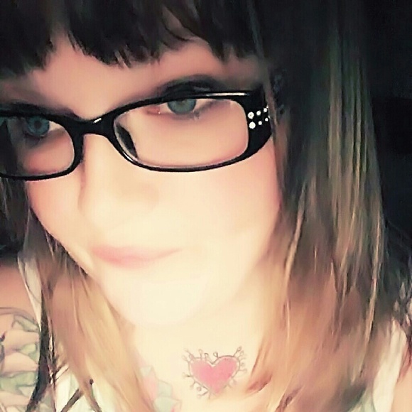 nikkidarlin