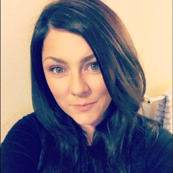ashleyb3100