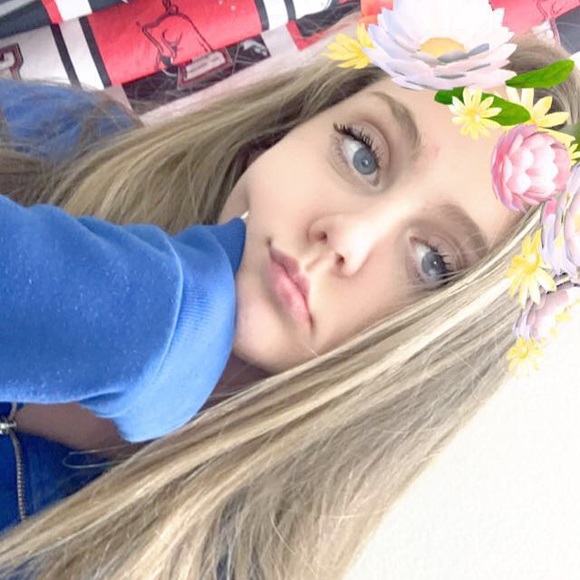kenzie_davis_19