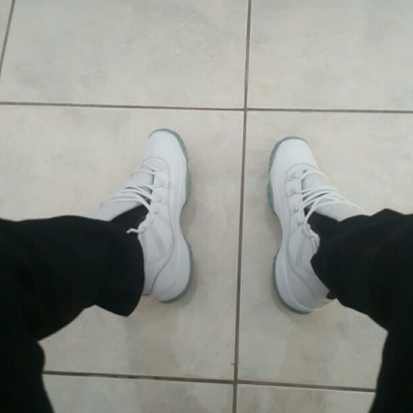 lit_sneaker