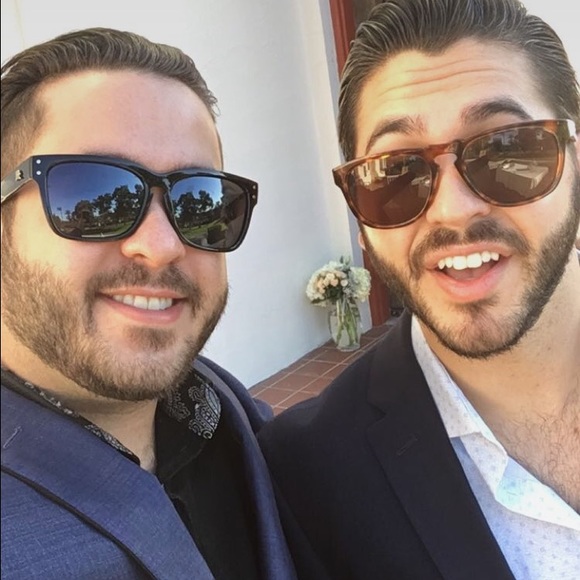 Poshmark profile picture for @camshaft