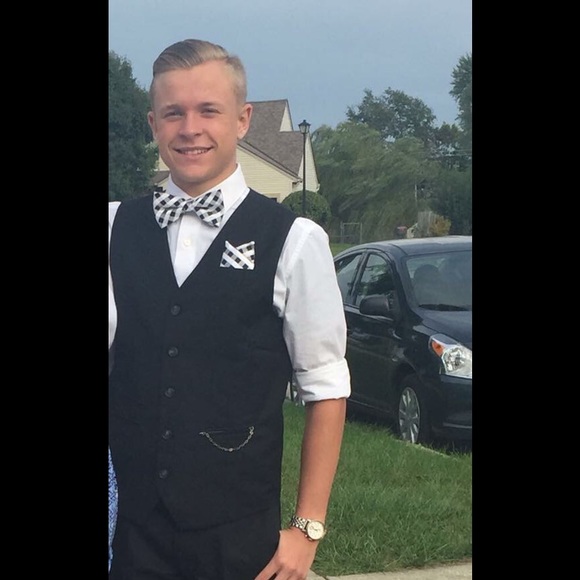 zach_reeves