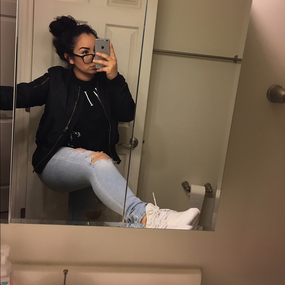 janet_alex