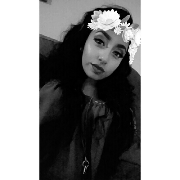 Poshmark profile picture for @novocaine