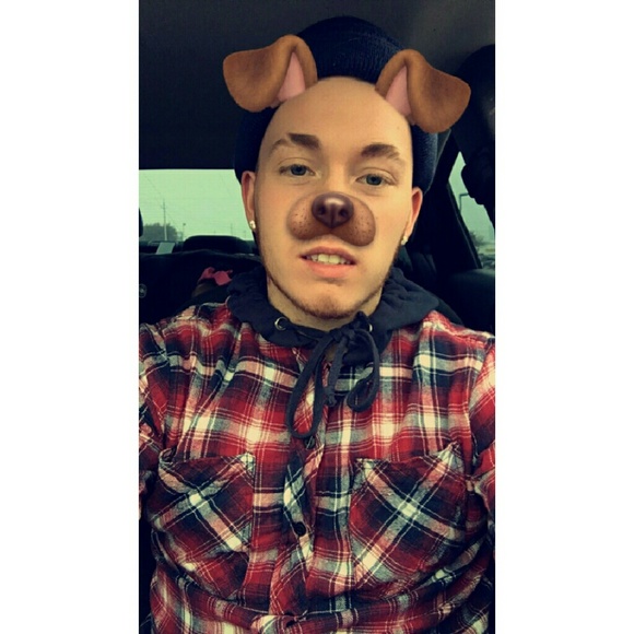 Poshmark profile picture for @hvrlem
