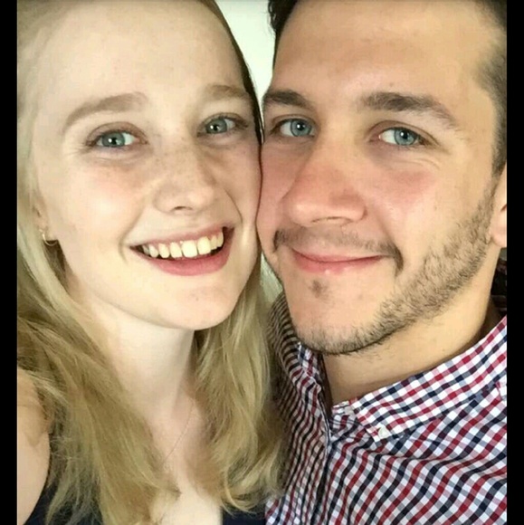Poshmark profile picture for @deflated