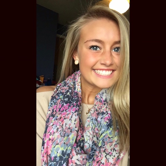 nicoleavedon