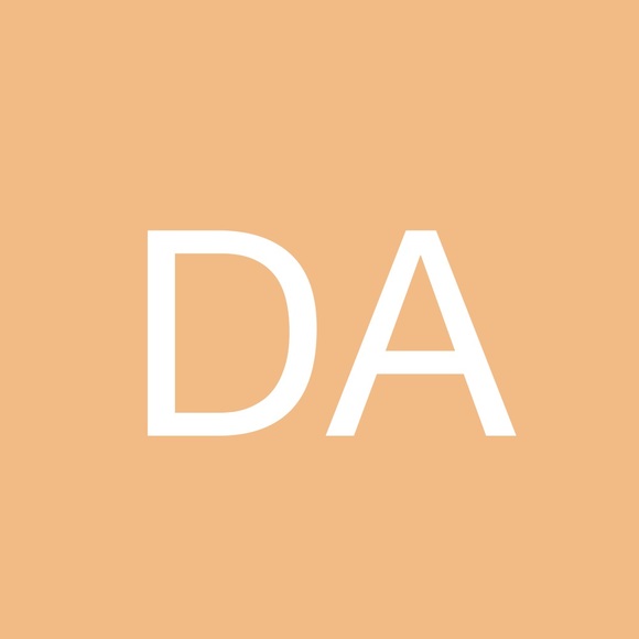 Poshmark profile picture for @marleydan