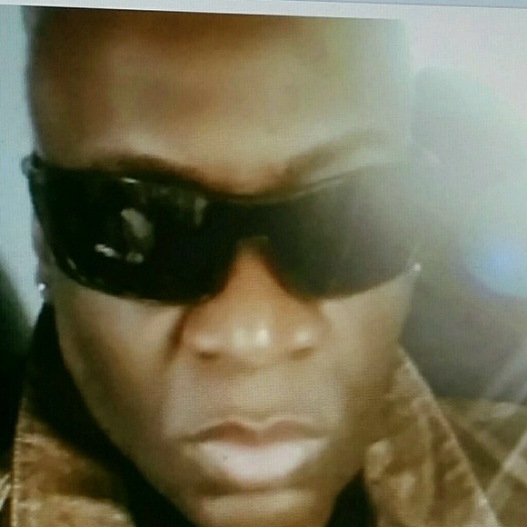 Poshmark profile picture for @inherit