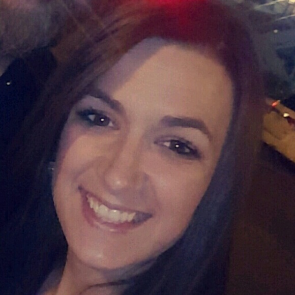 amanda_dedeaux
