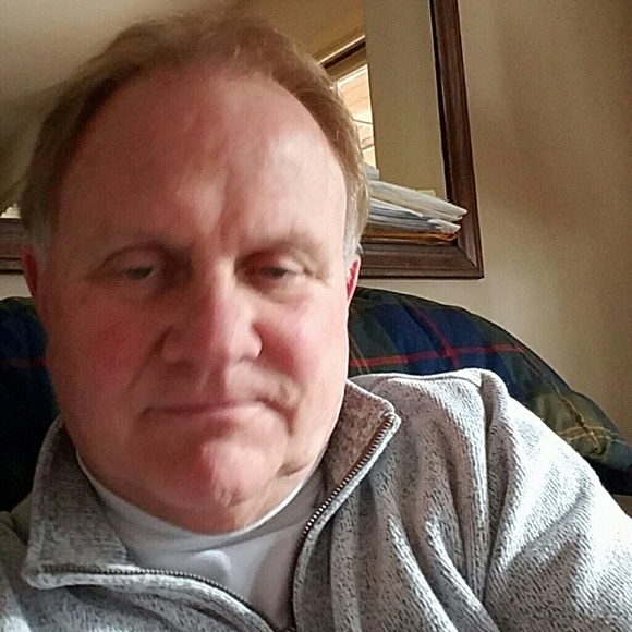 Poshmark profile picture for @salesmen