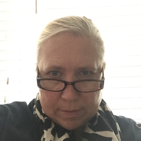 Poshmark profile picture for @matula