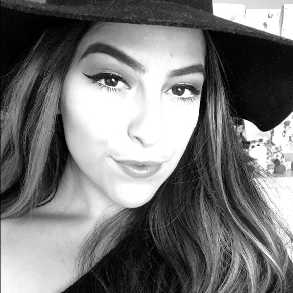 andrea_cerrillo