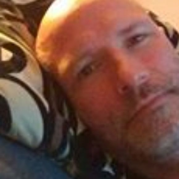Poshmark profile picture for @miners