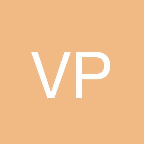 Poshmark profile picture for @kindergartners