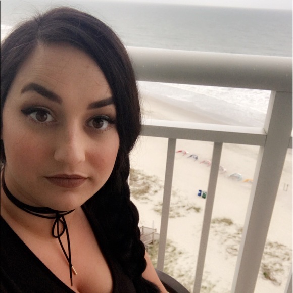 Poshmark profile picture for @crass