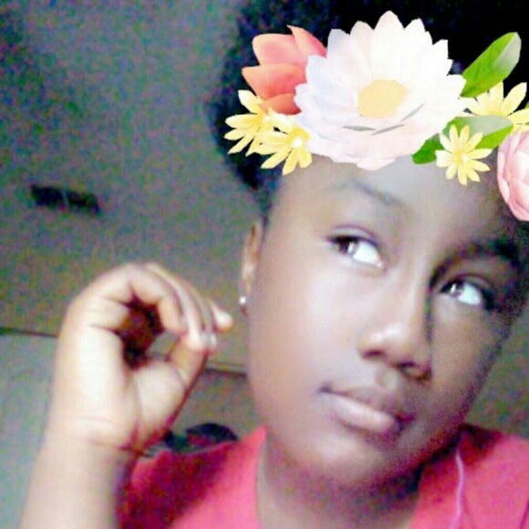 Poshmark profile picture for @threatened