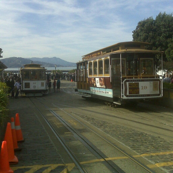 Poshmark profile picture for @streetcar