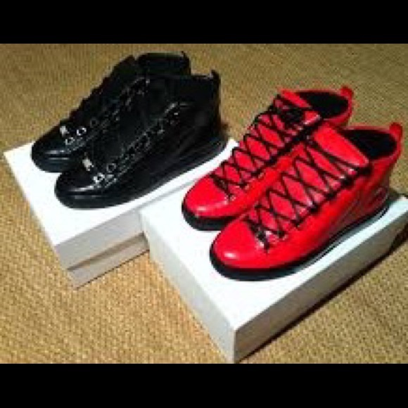 sneakerheadzoe