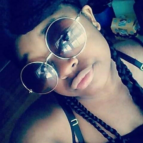 ayonnie